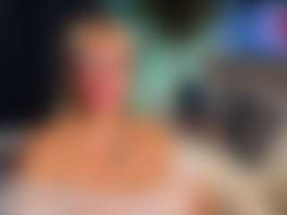 AnnaCoolidge MILF webcam performer live streaming