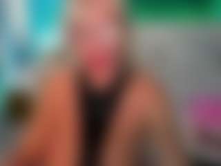 Live cam show with AnnaCoolidge - Granny on Camsoda