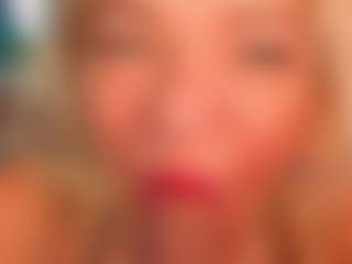 Live cam show with AnnaCoolidge - Mature on Camsoda