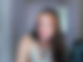 Live cam show with Elisa-Reev1s - Moaning on Soda Cam