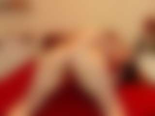 Live cam show with HoneylenaXS - Mature on Camsoda