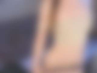 Live cam show with LisaDevis - Domination on CamClone