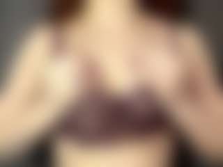 Live cam show with MatildeSchaalma - Redbone on Latina Girls