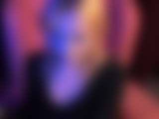 Live cam show with SabrinaHamiltons - Average on TeamSkeetLive