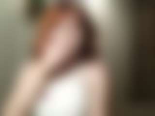 Live cam show with Cadie - Interactivetoy Granny on Stripli.com