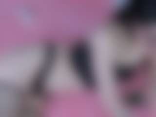 Live cam show with GlitchDoll - Mouth on livesuperchat.net