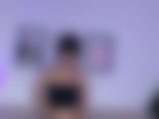 Luciana-Petite's Live Sex Cam Show