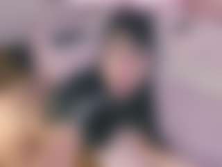Live cam show with megganrose - Cute on AdultVida.com