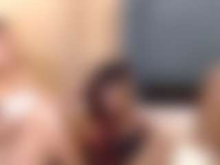 Show de câmera ao vivo com Alyssabrownx - Strip no Camsoda
