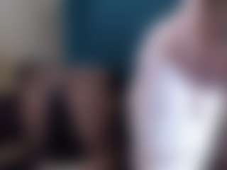 Live cam show with ChubbyBella - Anal on sexylive.show