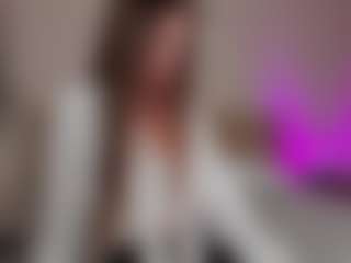 Live cam show with Cirilla-Rosee - Living Room on Camming Site
