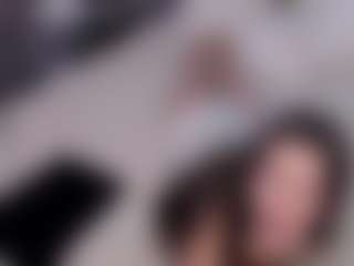 Live cam show with Cirilla-Rosee - Living Room on TastyBlacksLive