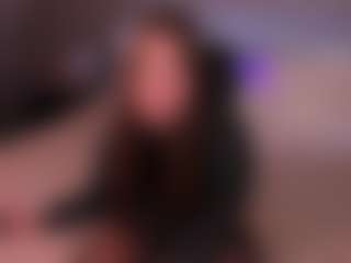 Live cam show with Cirilla-Rosee - Living Room on Hubzter Live