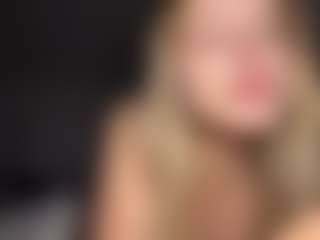 Live cam show with DenisseTinnin - Eating Pussy on Milfs Live