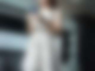 Live cam show with LianaJordanovich - Average on livesuperchat.net