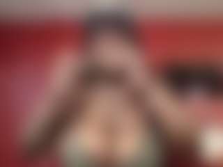 AFRICA THEE SAVAGE's Live Sex Cam Show