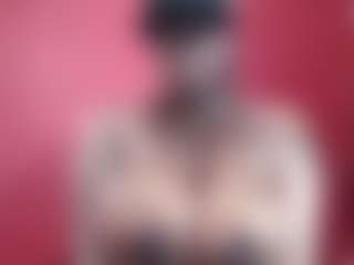 AFRICA THEE SAVAGE's Live Sex Cam Show