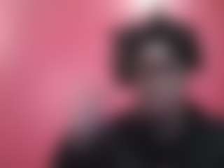 Live cam show with AFRICA THEE SAVAGE - Toes on SinfulBabes