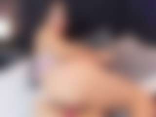 Live-Cam-Show mit NaiaRose - Flexible auf Camsoda