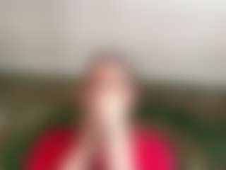 Live cam show with Emma - Hairy Pussy Brown Hair on Milfs Live