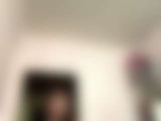 Live cam show with Emma - Bikini on crypto-cams