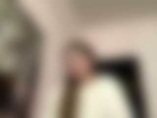 Live cam show with Emma - Hairy Pussy Teen (18+) on sexylive.show