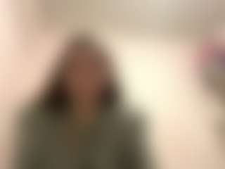 Live cam show with Emma - Gray Eyes on StripNow