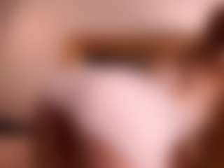 Live cam show with AnnelleWashup - Camel Toe on AdultVida.com