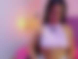 Live cam show with CandyLoverr - Body Massage on Camming Site