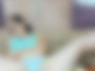 EnticingLucy MILF webcam performer live streaming