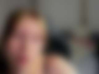 Live cam show with TinyLili - Facial Piercings on Uber Horny