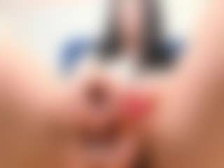 Bella's Live Sex Cam Show