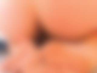 Live cam show with Bella - Green Eyes on SinfulBabes