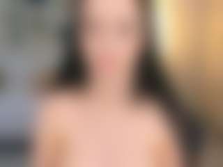 Bella's Live Sex Cam Show