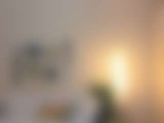 Bella's Live Sex Cam Show