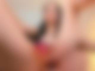 Bella's Live Sex Cam Show