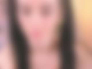Bella's Live Sex Cam Show