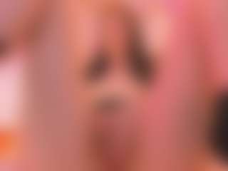 Bella's Live Sex Cam Show