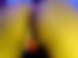 Live cam show with Emmy-Capland - Brown Eyes on livesuperchat.net