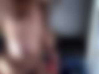 Essencelover's Live Sex Cam Show
