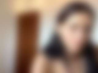 Live cam show with JoeyMineah - Bra on Camsoda
