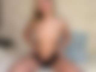 Live cam show with RethaKlobucar - Blonde Hair Petite on wildcum.com
