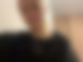 Live cam show with ZenaMelodia - Eating Pussy on Camming Site