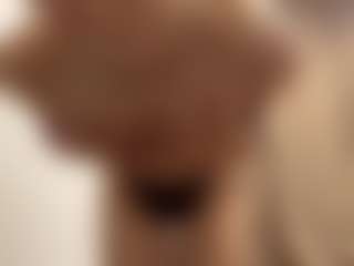 Live cam show with ZenaMelodia - Facial on Camsoda