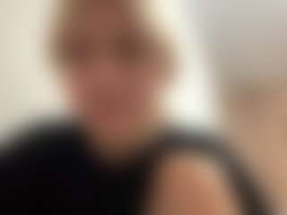 Live cam show with ZenaMelodia - Eating Pussy on SpankPalCams