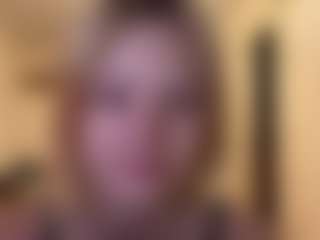 Live cam show with ZenaMelodia - Smoking on madthumbs