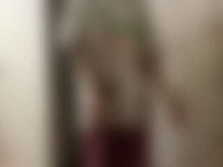 Live cam show with ZenaMelodia - Facial on Camiplay Live