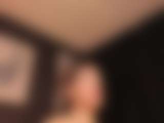 Live cam show with AdeleNovak - Ass Clapping on Soda Cam
