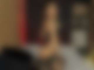 Live cam show with AdeleNovak - Middle Aged on Dolls Live