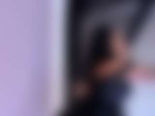 Live cam show with AllieBennet - New Squirt on Dolls Live